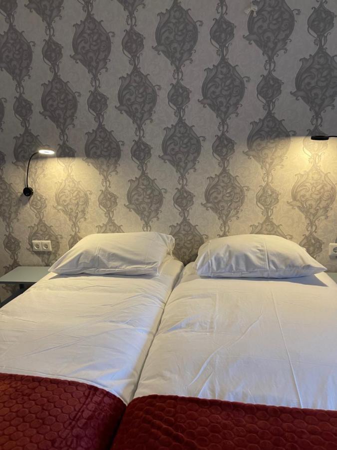 Hotel B&B Sint-Maria Next Door ファルケンブルフ エクステリア 写真