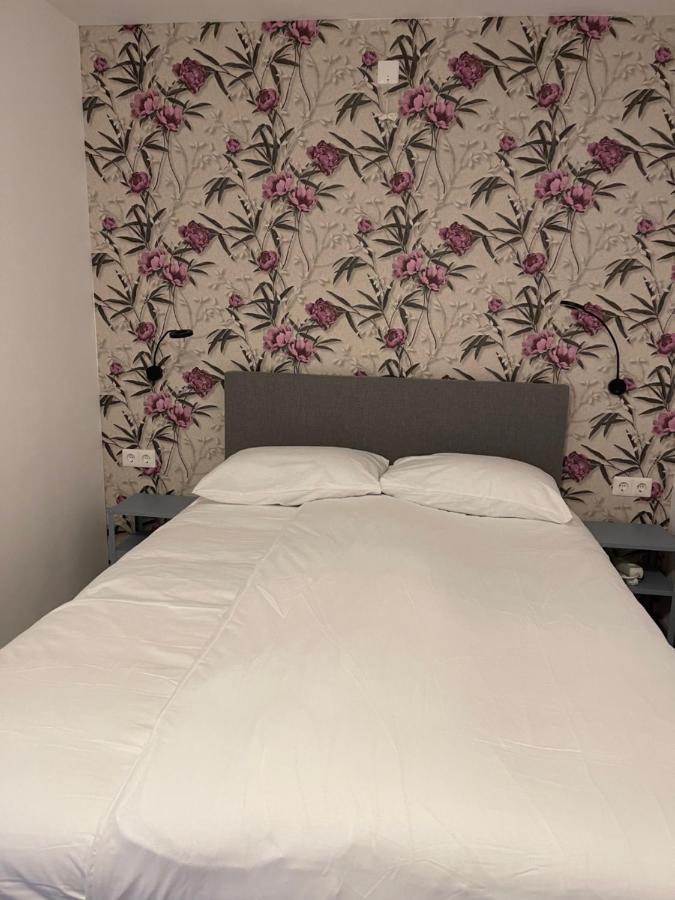 Hotel B&B Sint-Maria Next Door ファルケンブルフ エクステリア 写真