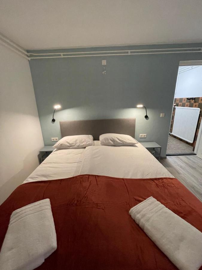 Hotel B&B Sint-Maria Next Door ファルケンブルフ エクステリア 写真