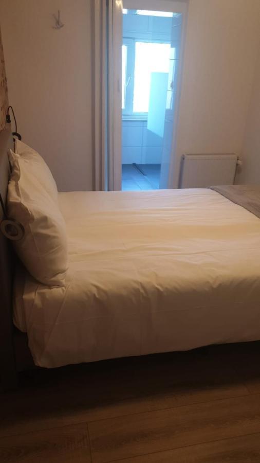 Hotel B&B Sint-Maria Next Door ファルケンブルフ エクステリア 写真